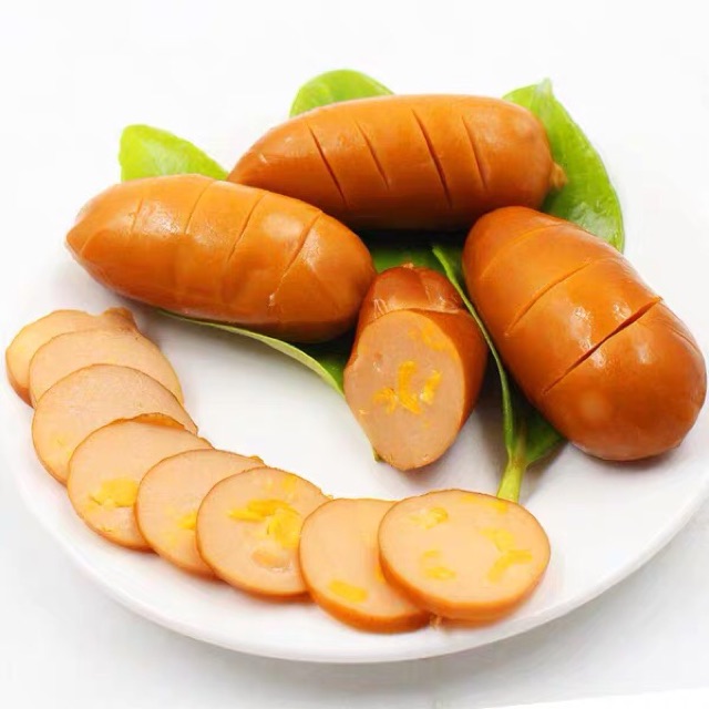 Xúc xích ngô - xúc xích cay ăn liền tiện lợi