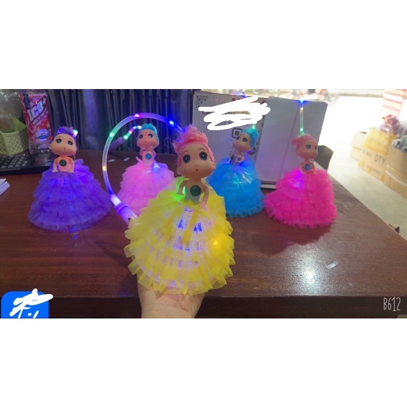 Đèn lồng hình búp bê barbie phát sáng | đồ chơi trung thu bé trai bé gái