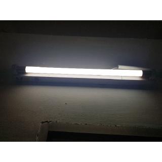 Bộ bóng tuýp led 60cm và máng