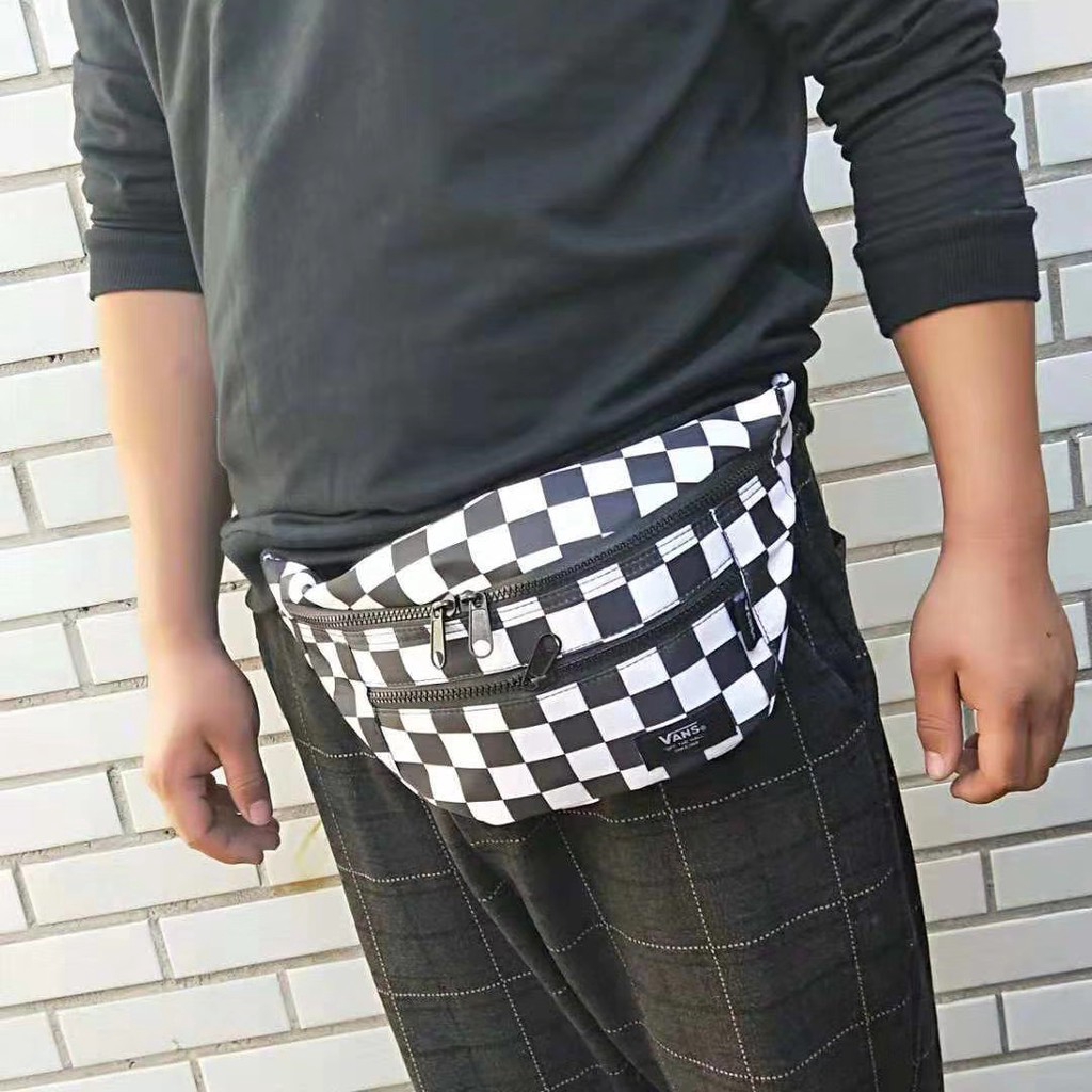 Túi đeo chéo người Vans phong cách thời trang