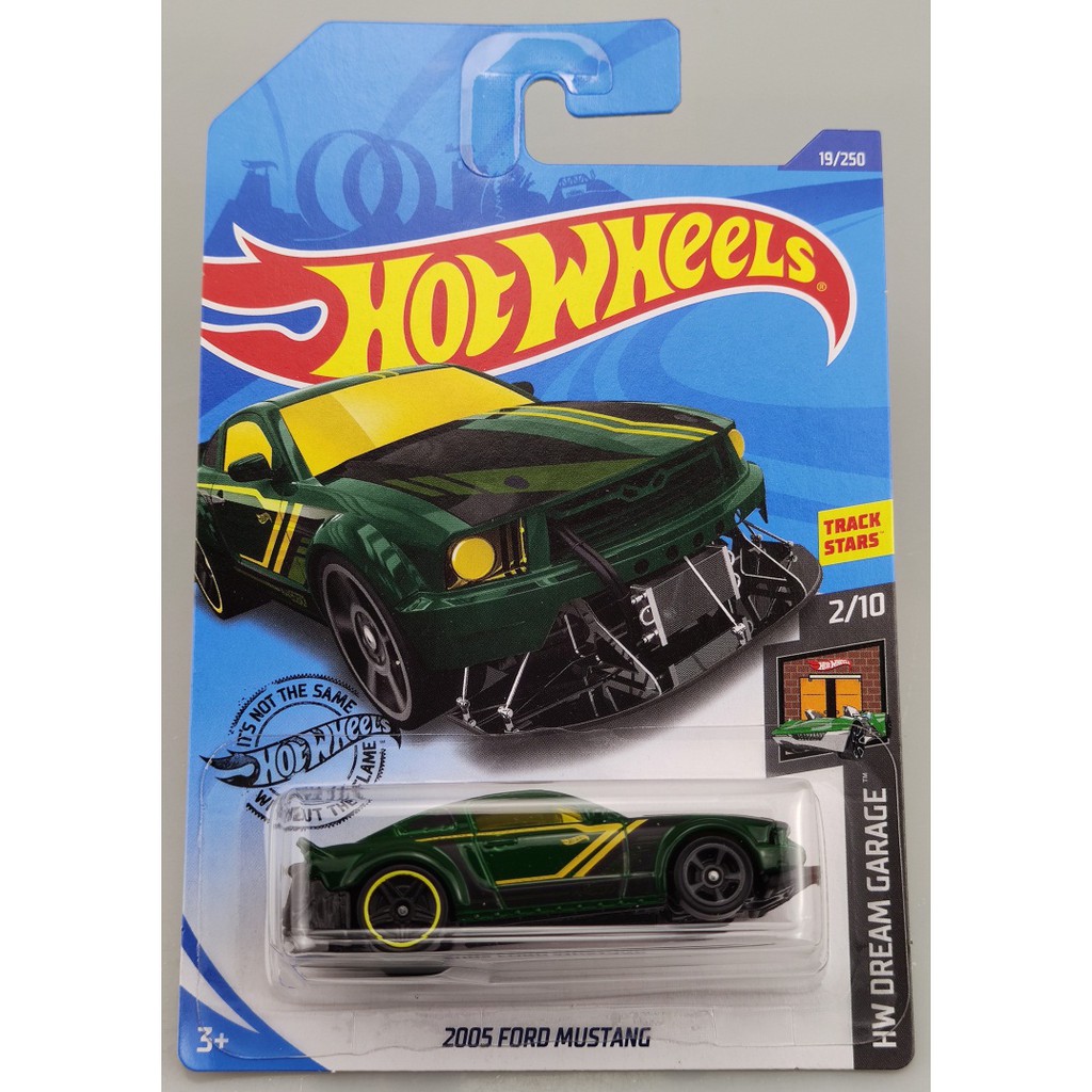 Xe mô hình Hot Wheels '05 Ford Mustang GHF29