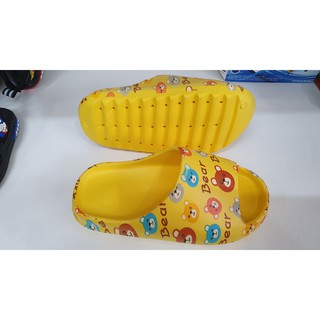 DÉP LÊ BÁNH MỲ TRẺ EM