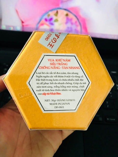 Kem xóa nám Nhật Bản
