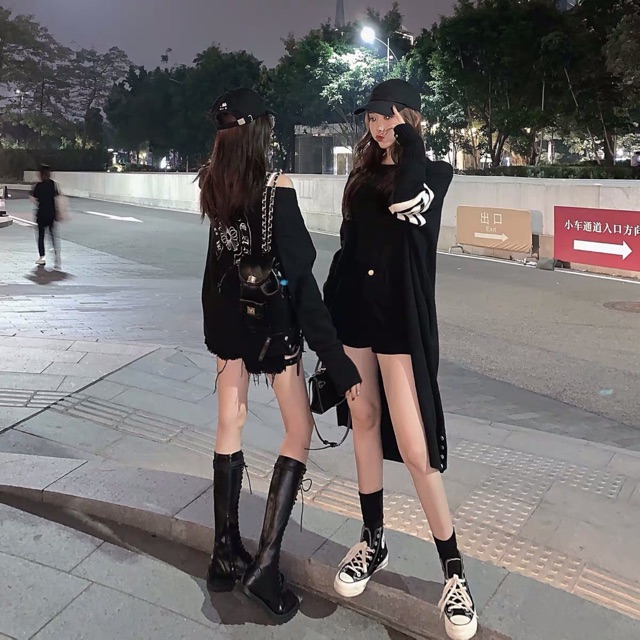 Áo khoác len cardigan CH màu đen dáng ngắn và dáng dài form rộng sọc tay thêu chữ Ulzzang siêu chất