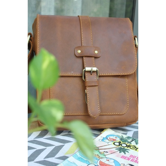 TÚI ĐEO CHÉO - DA BÒ THẬT - DA SÁP NGỰA ĐIÊN Buffalo Leather BF103 - Thời trang Nam
