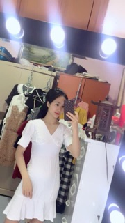 VÁY TRẮNG TIỂU THƯ ĐUÔI CÁ ( kèm ảnh thật )