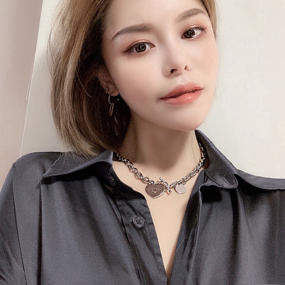 [Mã FASHIONCB231 hoàn tối đa 30K xu đơn 99K] Dây Chuyền Kim Loại Mặt Chữ Love Thời Trang Cho Nữ | BigBuy360 - bigbuy360.vn