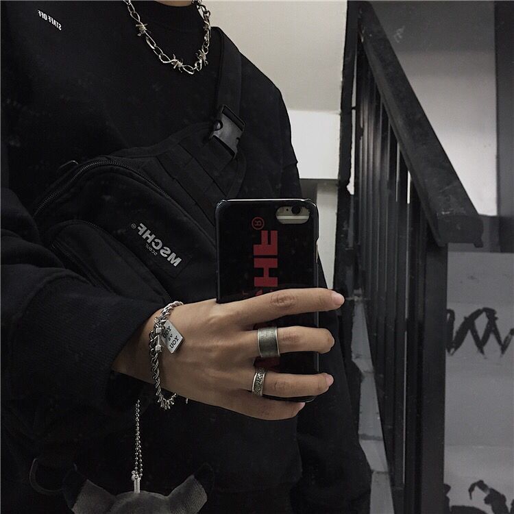 Vòng tay mặt hình quả tạ phong cách thời trang Hàn Quốc cá tính