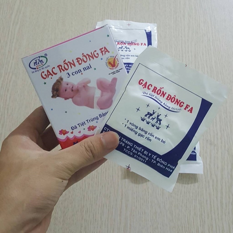 Gạc Rốn Đông Fa 3 Con Nai Đã Tiệt Trùng Bằng E.o Gas ( Hộp 3 chiếc)