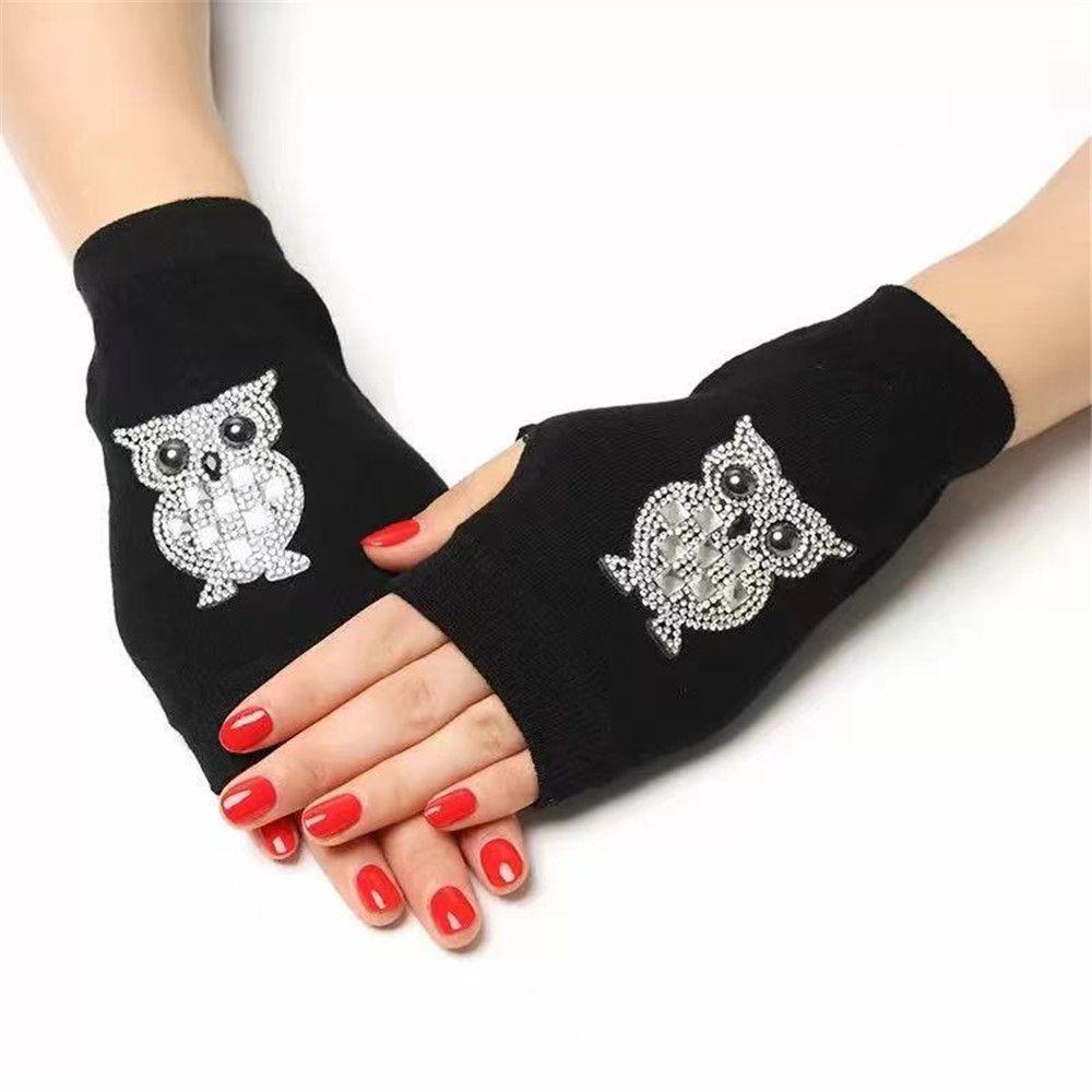 Găng Tay Len Hở Ngón Họa Tiết Hoa Hồng