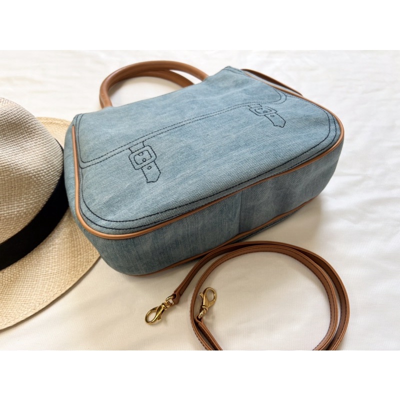 Túi xách tay đeo chéo Roberta di Camerino