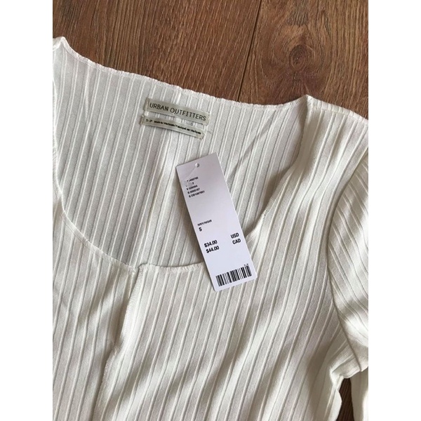 Áo Thun Ôm Tay Dài, Cổ Xẻ Cách Điệu. Hàng Xuất Khẩu Cao Cấp | BigBuy360 - bigbuy360.vn