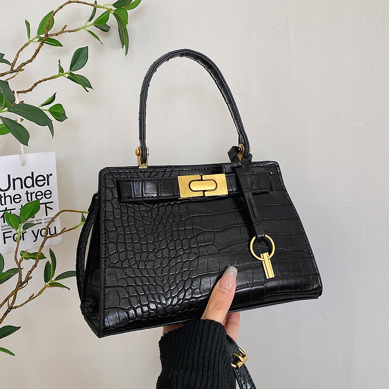 Túi Đeo Chéo Vân Da Cá Sấu HE209