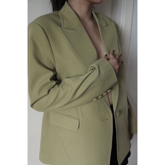 OLALASTUDIO Áo Blazer dáng dài oversize có độn vai ( 3 màu đen, caramel, xanh lá) | BigBuy360 - bigbuy360.vn