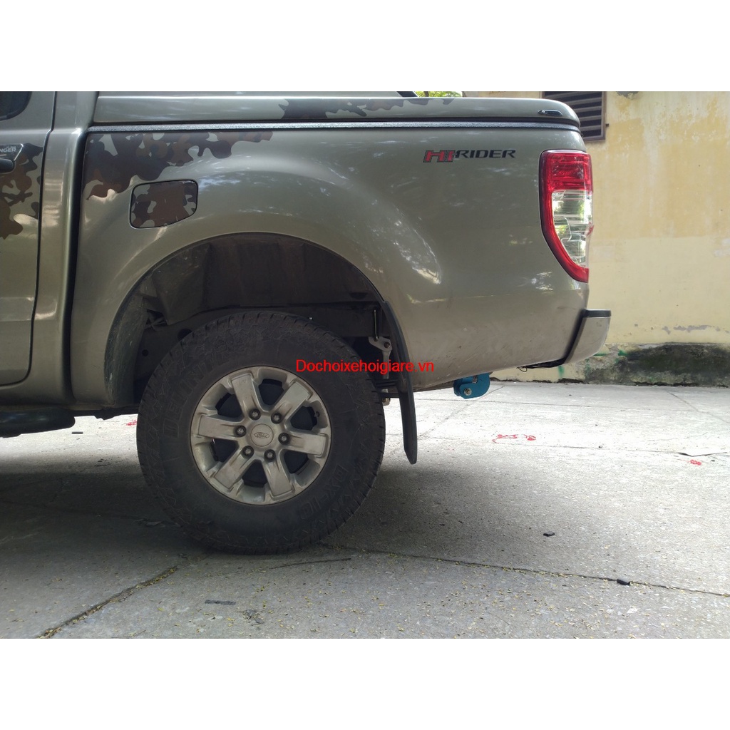 Ford Ranger độ cùm nhíp chống giật JS1 Thái Lan, giải pháp đơn giản giúp xe bán tải ÊM ÁI hơn