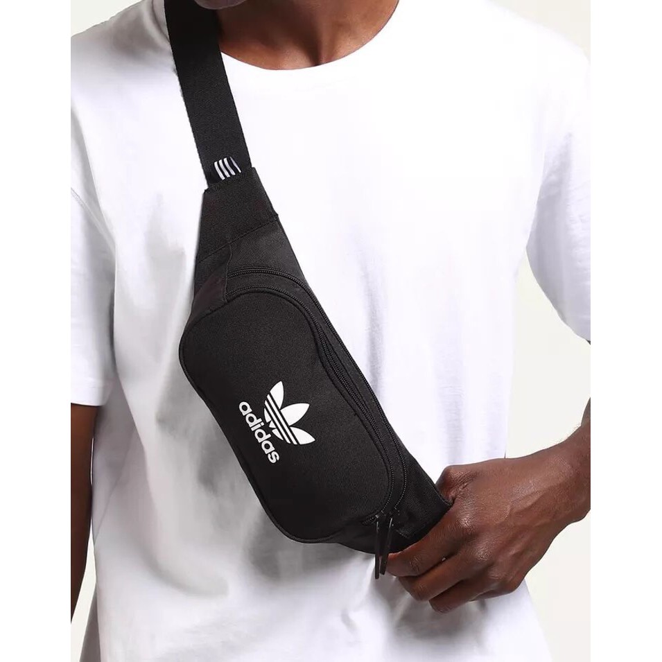 💥 [ NGHIỆN TÚI GIÁ GỐC Kèm Video SP ]  Túi bao tử Adidas Originals Essential Crossbody Bag - DV2400 / ẢNH THẬT / Giá RẺ | BigBuy360 - bigbuy360.vn