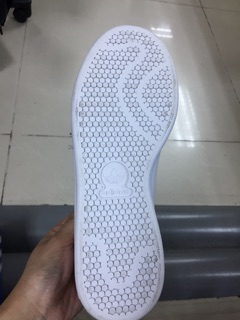 Pass giầy Stansmith mới mua