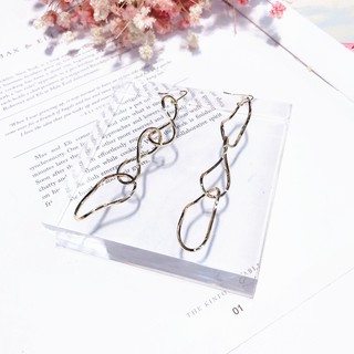 khuyên tai xoắn 3 số 8