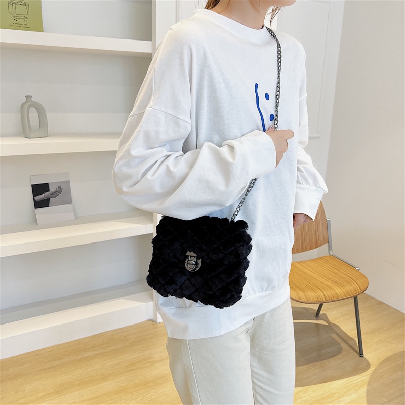 Túi đeo chéo IELGY phủ vải lông thời trang đơn giản dành cho nữ