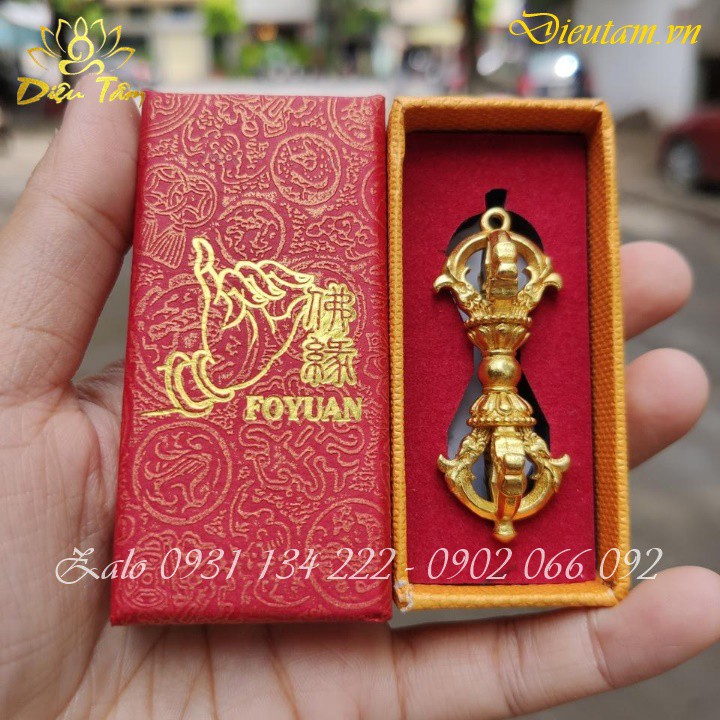 Mặt dây chùy kim cang đeo có kèm dây chỉ ngũ sắc có hộp