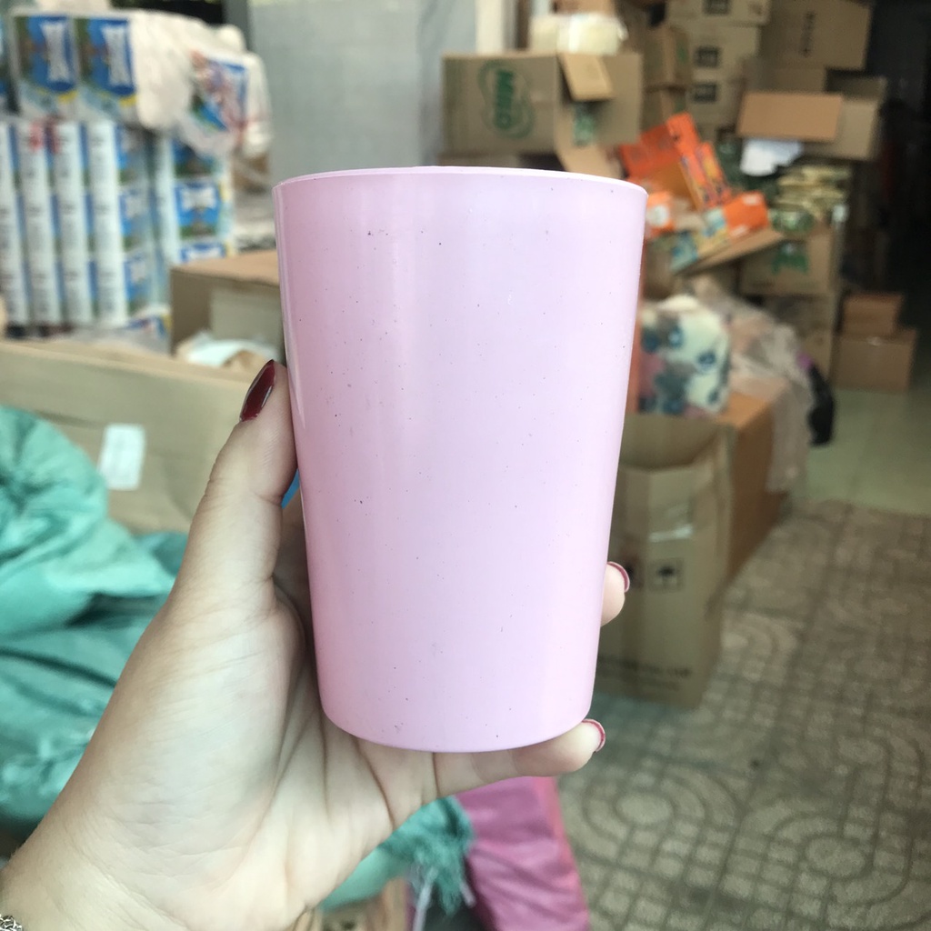 Cốc nhựa chịu nhiệt nhiều mầu