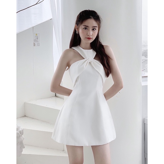 WHITE TWIST NECK DRESS Váy cổ xoắn
