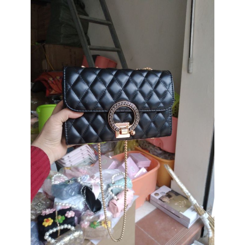 túi đeo chéo sang trọng dành cho nữ