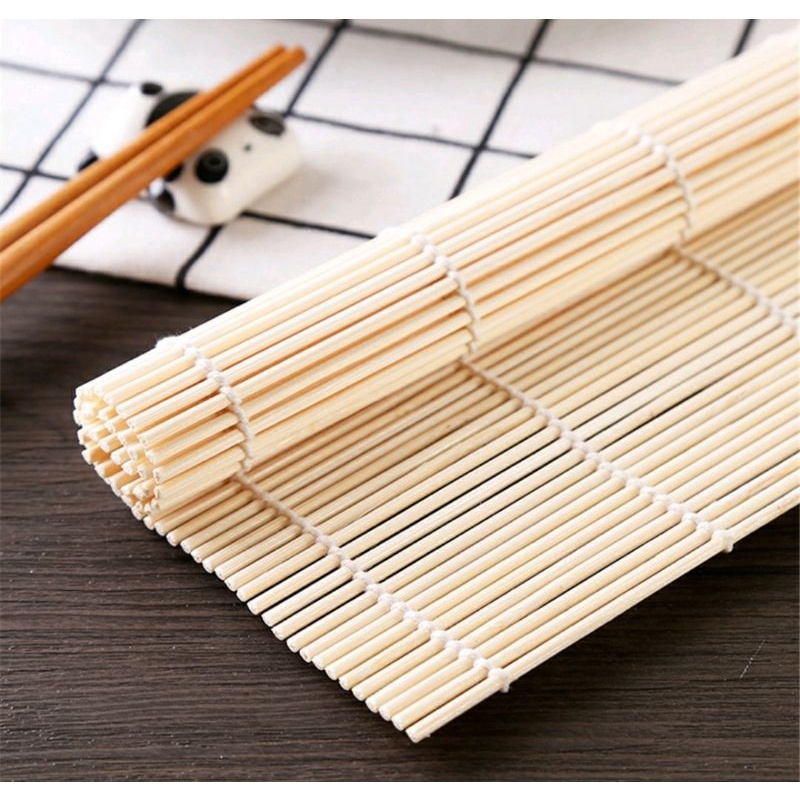 mành tre cuộn sushi 24*24cm