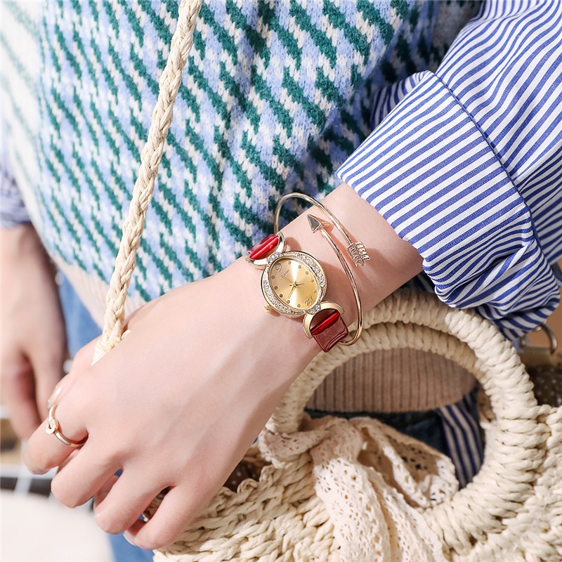 Đồng Hồ Quartz Nữ Đính Hột Xoàn Dây Da Thời Trang