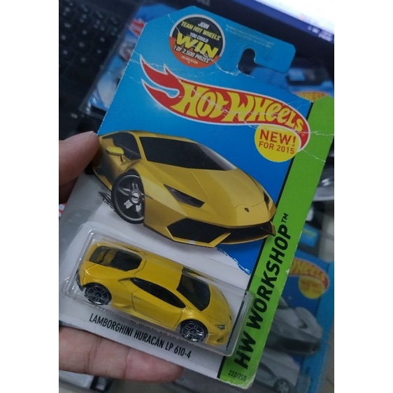 Xe Hot Wheels Lamborghini Huracan LP 610-4