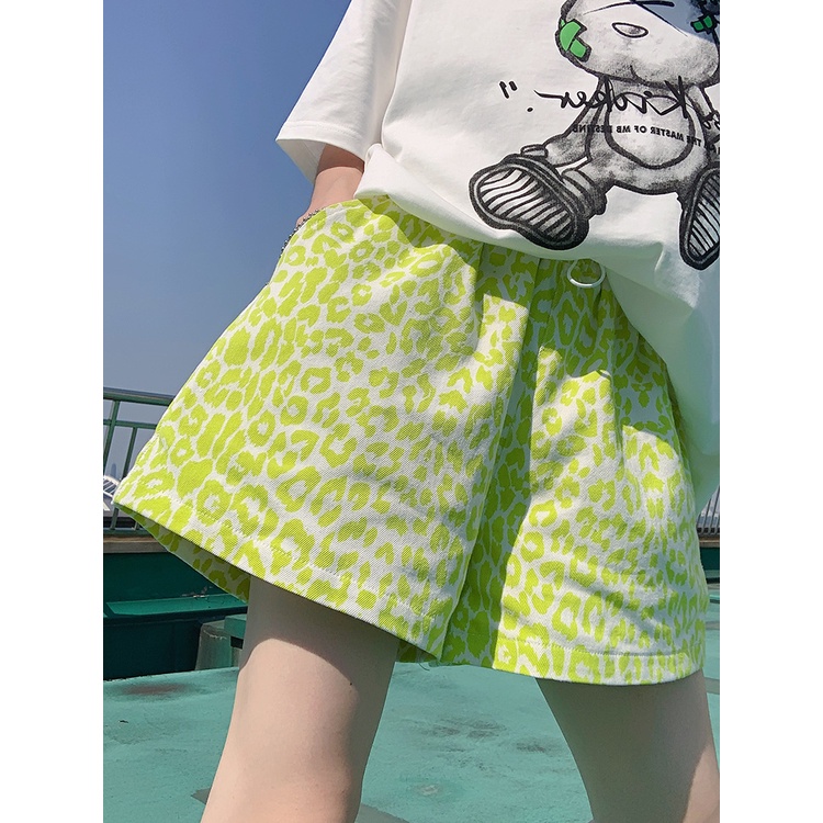 Quần Short Thể Thao Lưng Cao Ống Rộng Họa Tiết Da Báo Màu Xanh Lá Huỳnh Quang Phong Cách Hàn Quốc Dành Cho Nữ