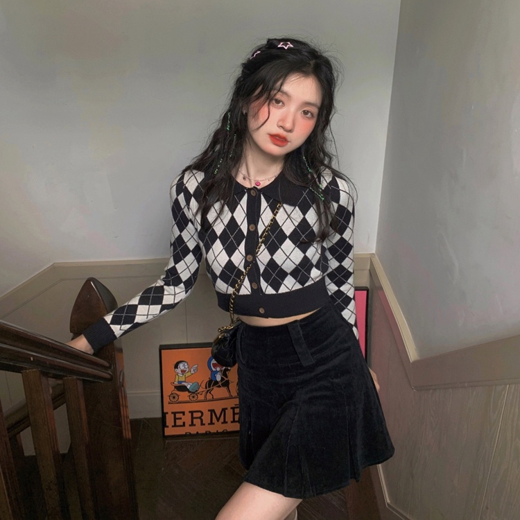  Áo Croptop Dệt Kim Cổ Bẻ Kẻ Sọc Caro 3 Màu Thời Trang Cho Nữ | BigBuy360 - bigbuy360.vn