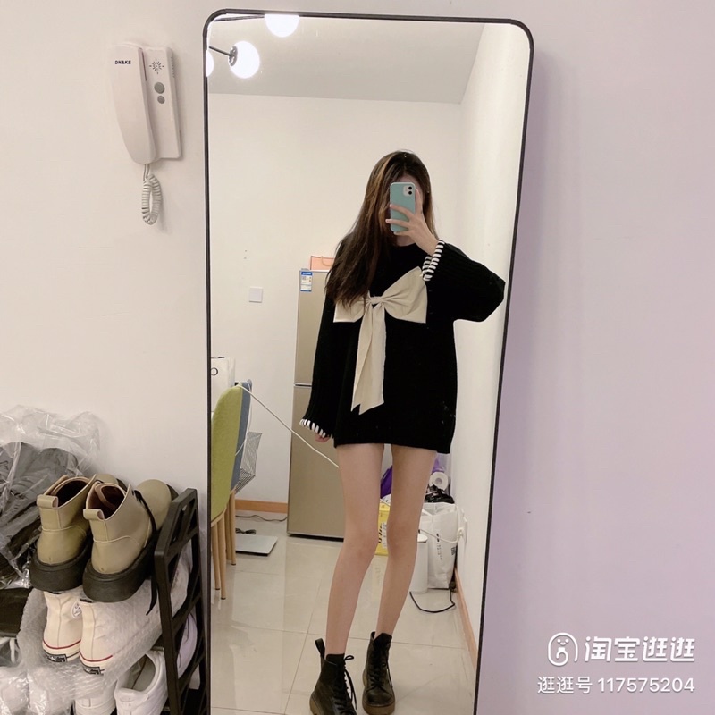 Pass Áo len đen nơ tháo rời mặc được 2 kiểu, tay và cổ sọc trắng đen