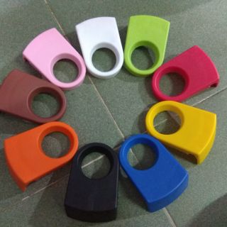 Miếng gài chai úp ngược