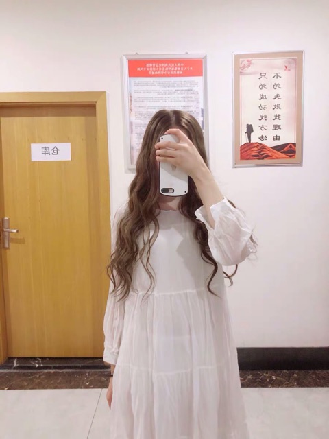 Set váy trắng suông dài tay và áo gile len set đồ thu đông cực xinh | BigBuy360 - bigbuy360.vn