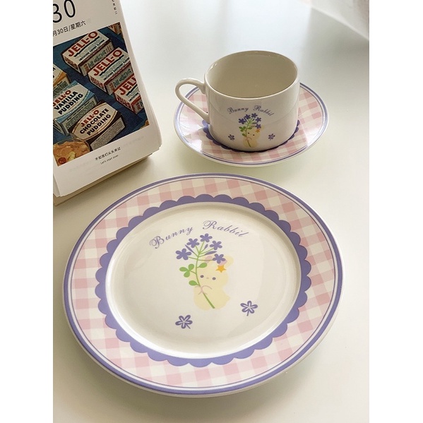 Set đĩa cốc sứ thỏ tím viền caro nhẹ nhàng đáng yêu