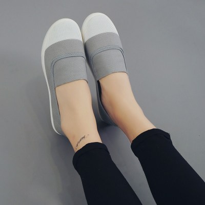 giày slip on đế dẻo giá siêu hot | BigBuy360 - bigbuy360.vn