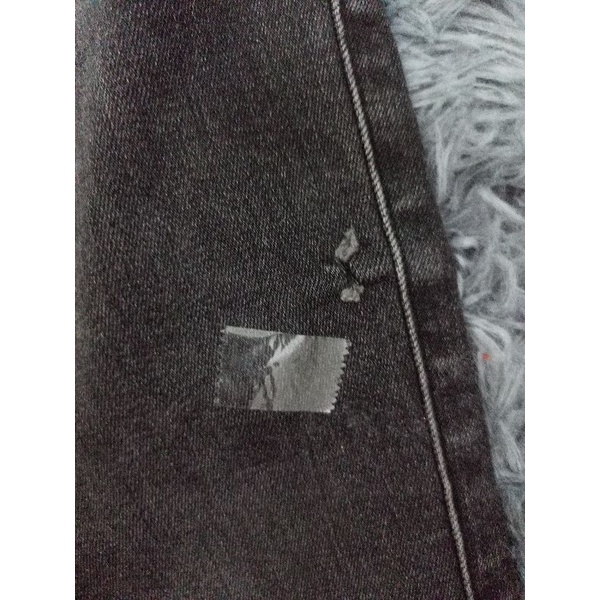 Quần jean size nhỏ kéo qua xem hình