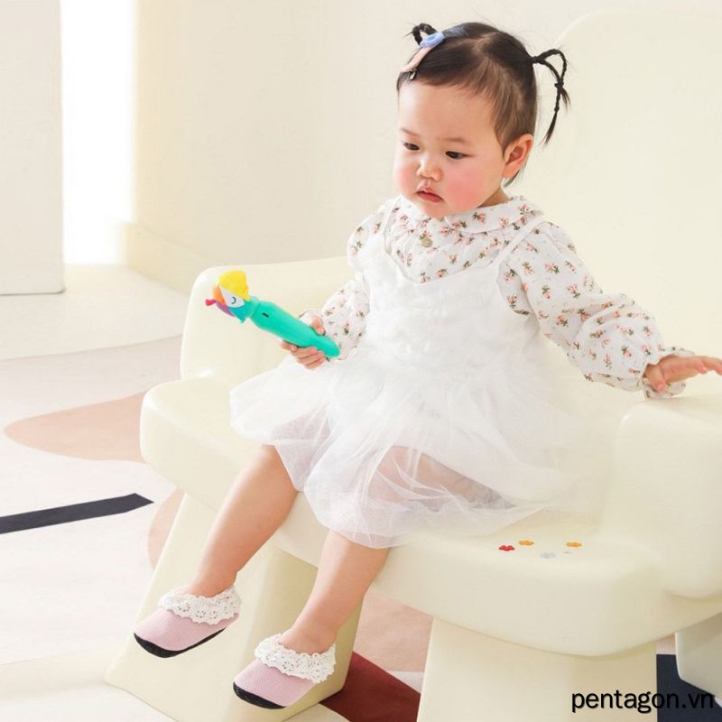 Vớ Ren Mềm Chống Trượt Màu Trơn Dành Cho Em Bé Tập Đi