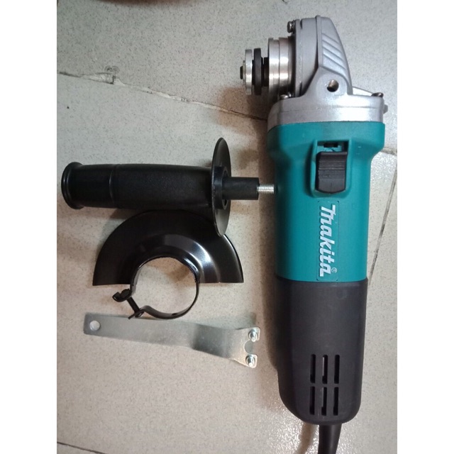 Máy mài MAKITA 9556