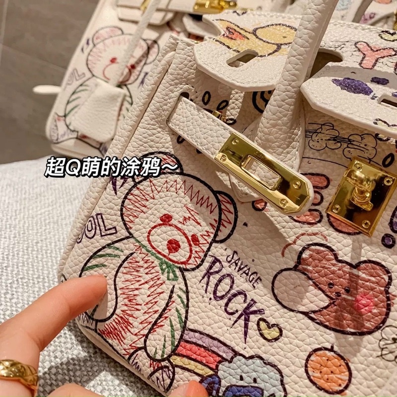 Túi Hờ Mờ 2 quai hoạt hình size 20 da mềm(k hộp)