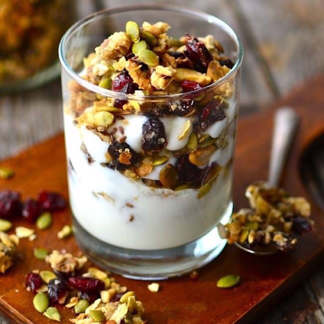 Granola siêu hạt[[HÀNG MỚI MỖI NGÀY]Ngũ cốc ăn kiêng giữ dáng đẹp da. Bữa ăn lành mạnh tiện lợi, an toàn cho cả gia đình