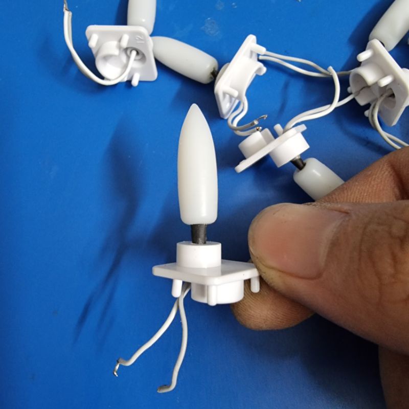 đèn led vàng hình ngọn nến (3v-3.5v)