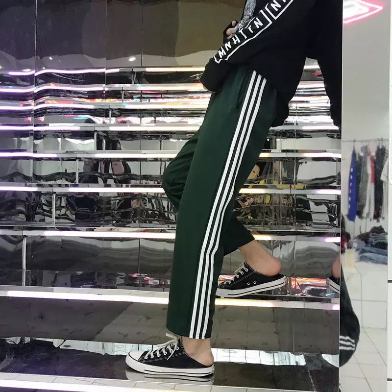 Quần 3 sọc thể thao quần 3 line xanh lá đậm Guy Unisex ống xuông chất đẹp | BigBuy360 - bigbuy360.vn