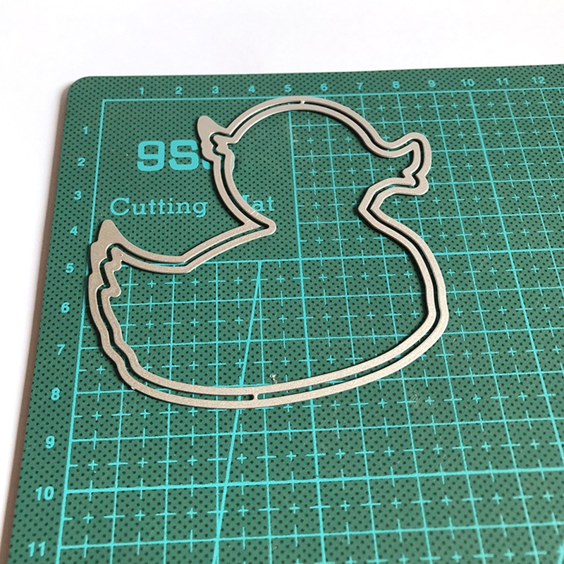 Khuôn Cắt Giấy Kim Loại Hình Vịt Con Lắc Lư Dễ Thương