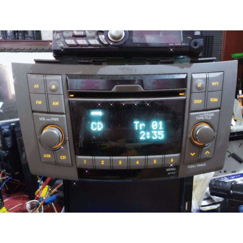 Đầu phát nhạc CD RADIO AUX giành cho ô tô suzuki swits