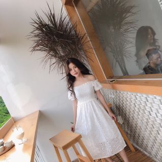 Đầm midi nhún ngực