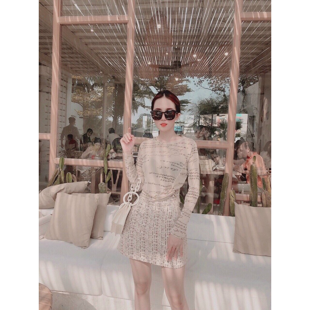 Sét áo lưới + váy da lộn. Có 1 màu. KÈm hình chụp thật 100%. Size dưới 54kg vừa. Mua nhanh kẻo hết nha