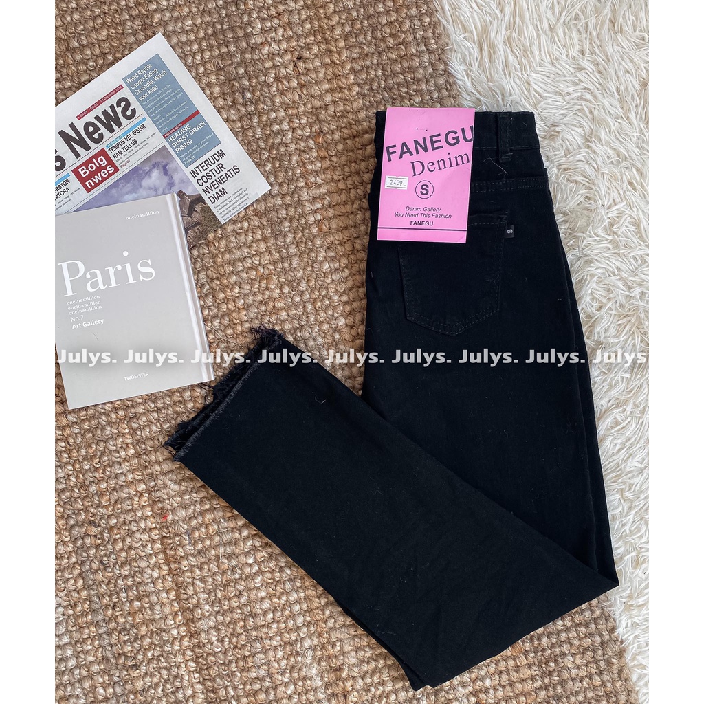 Quần jeans đen ống đứng Julys (ảnh THẬT kèm video)
