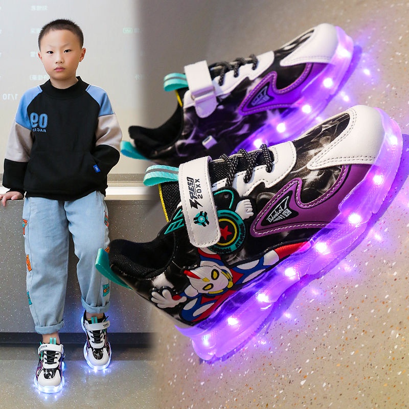 Giày Thể Thao Có Đèn Phát Sáng Nhiều Màu Sắc Hình Ultraman Dễ Phối Đồ Thời Trang Xuân Thu Cho Bé Trai